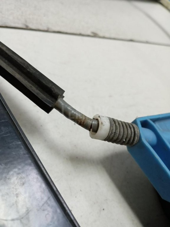 Стеклоподъемник электр. передний левый