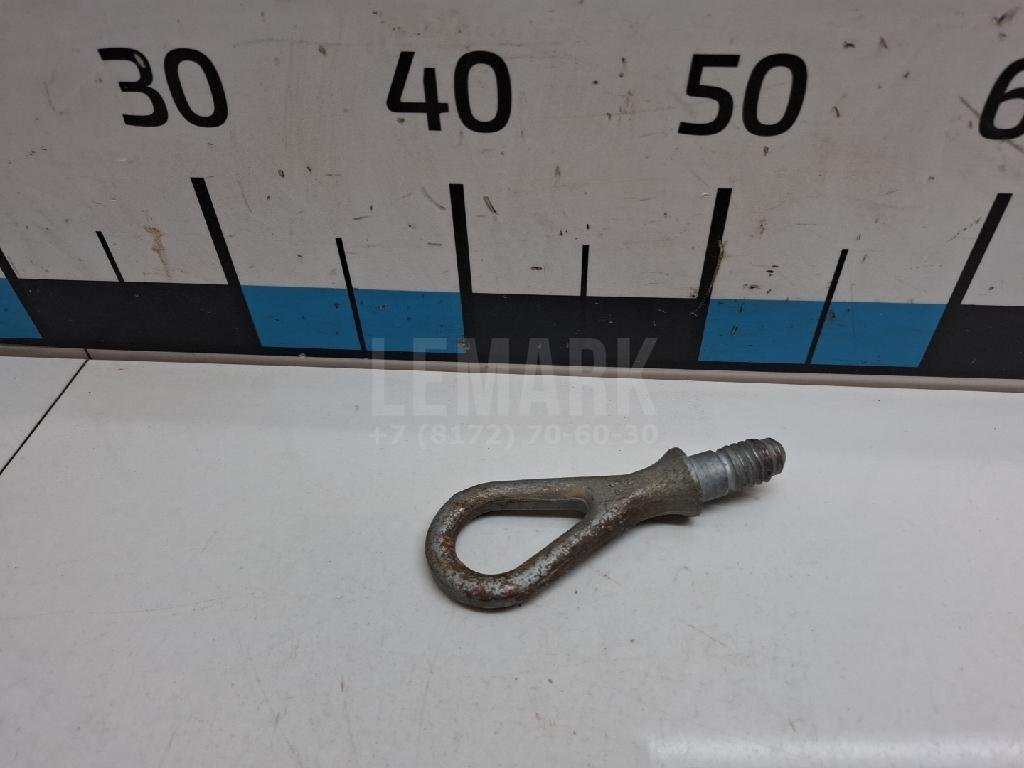 Крюк буксировочный