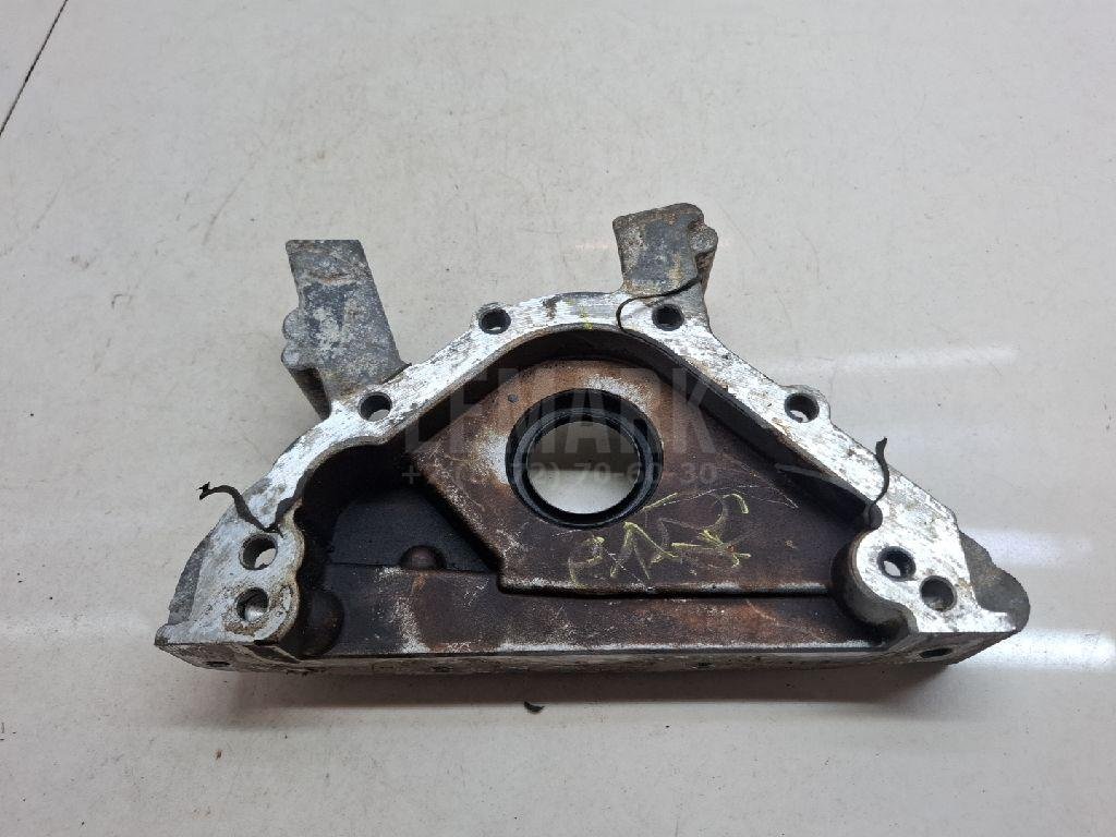 Крышка двигателя передняя