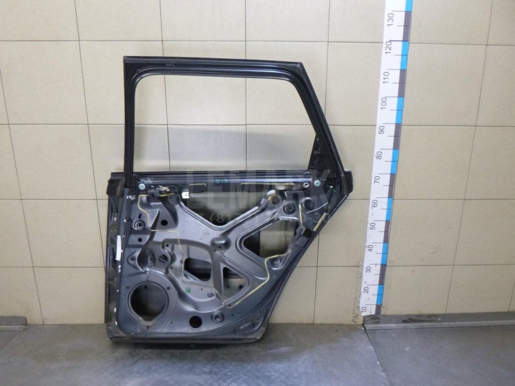 Дверь задняя правая