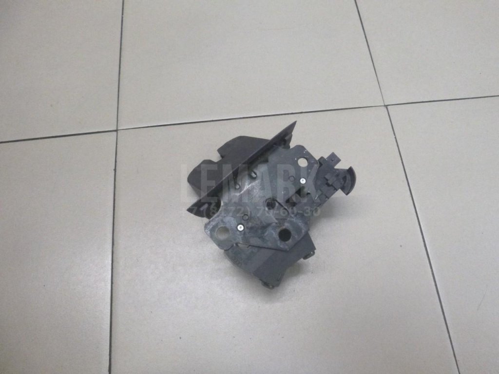 Замок багажника