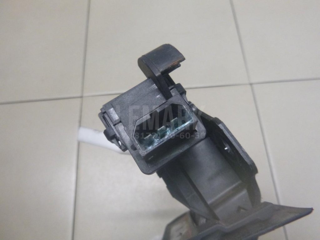 Замок багажника