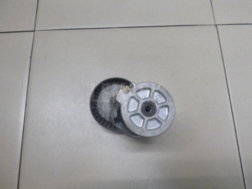 Натяжитель ремня