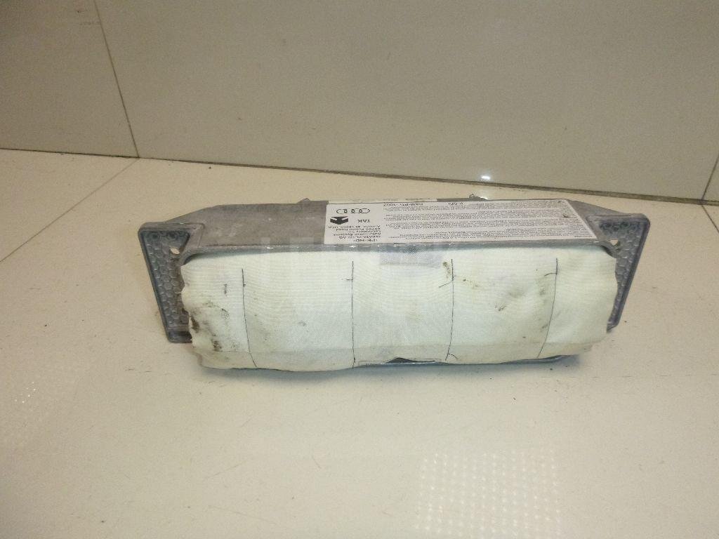 Подушка безопасности пассажирская (в торпедо)