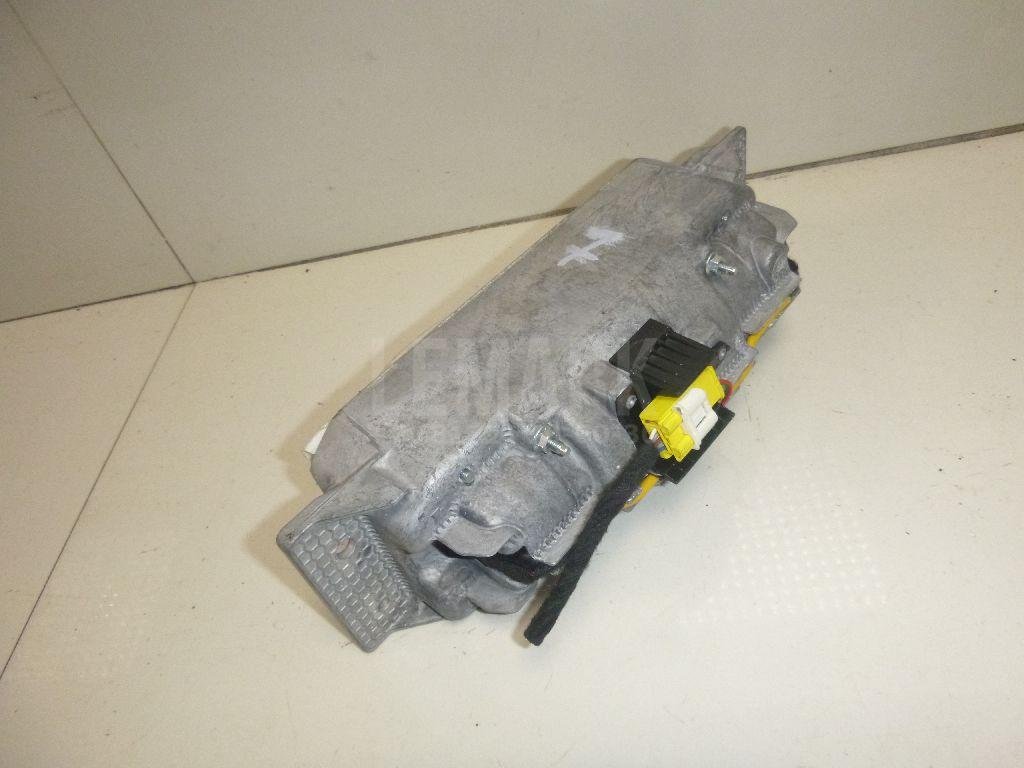 Подушка безопасности пассажирская (в торпедо)