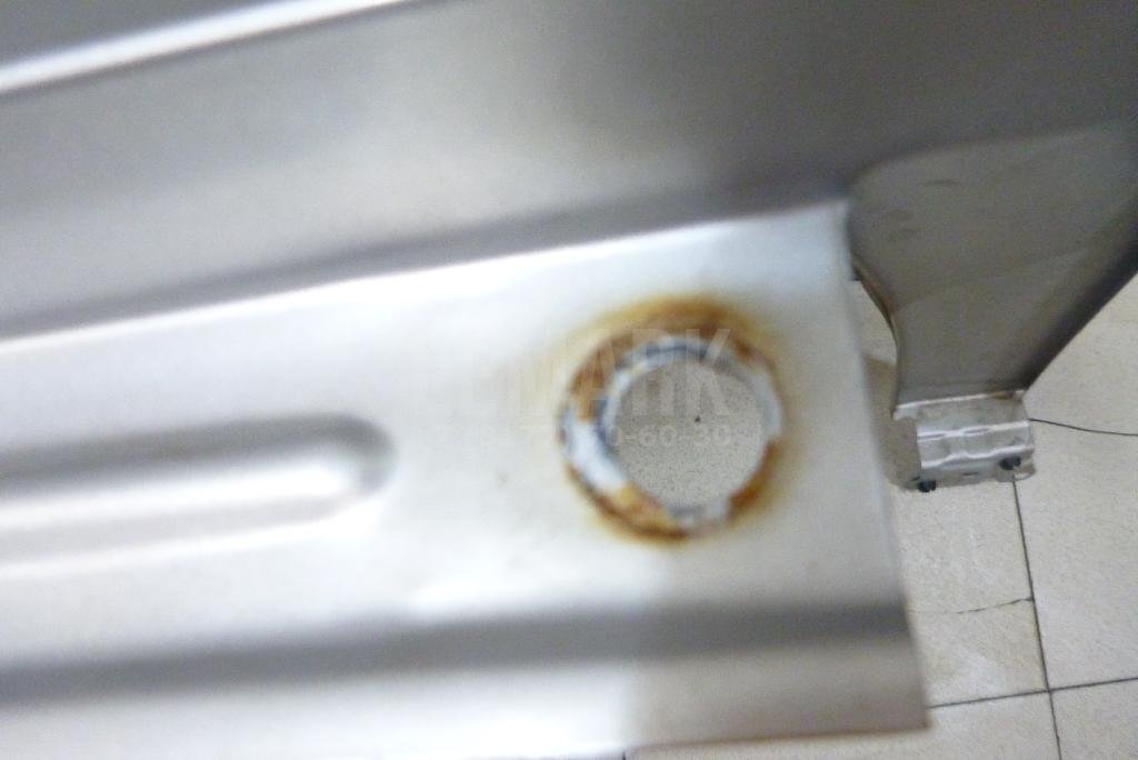 Крыло переднее правое