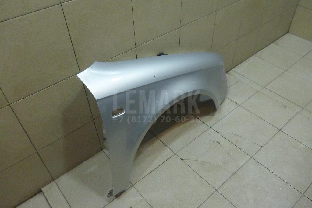 Крыло переднее правое