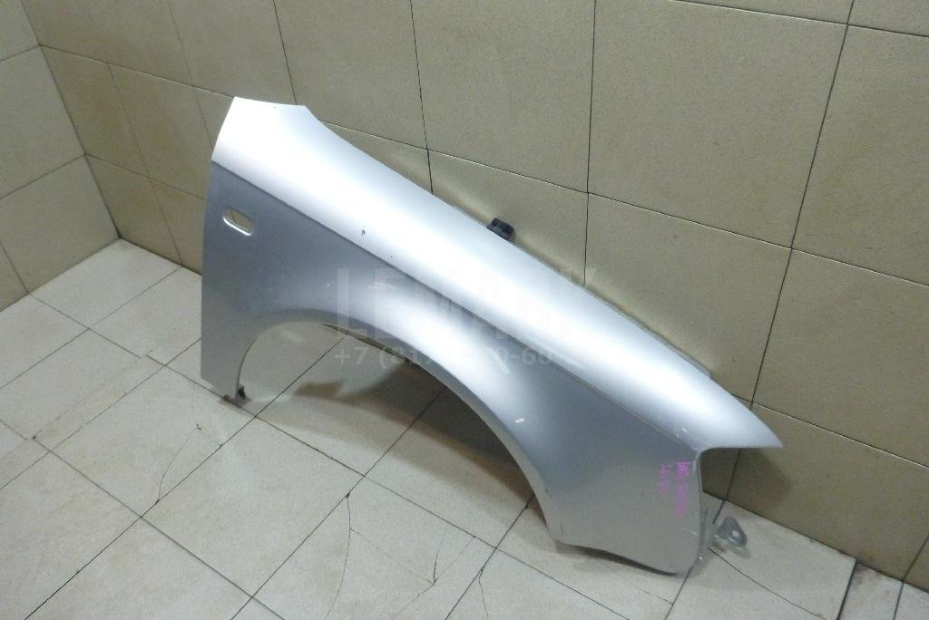 Крыло переднее правое