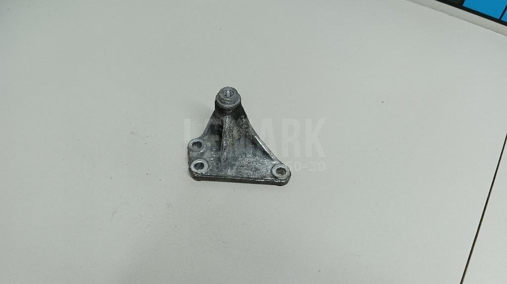 Кронштейн ролика-натяжителя руч. ремня