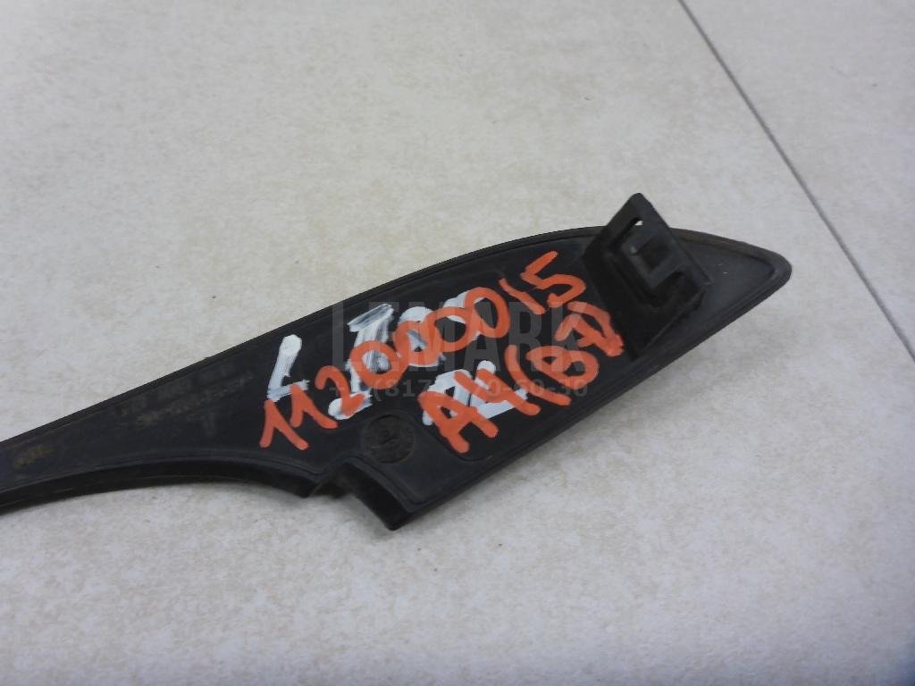 Рамка противотуманной фары левой