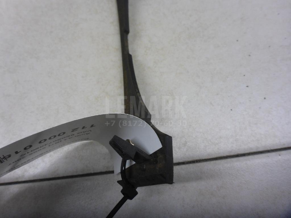 Рамка противотуманной фары левой