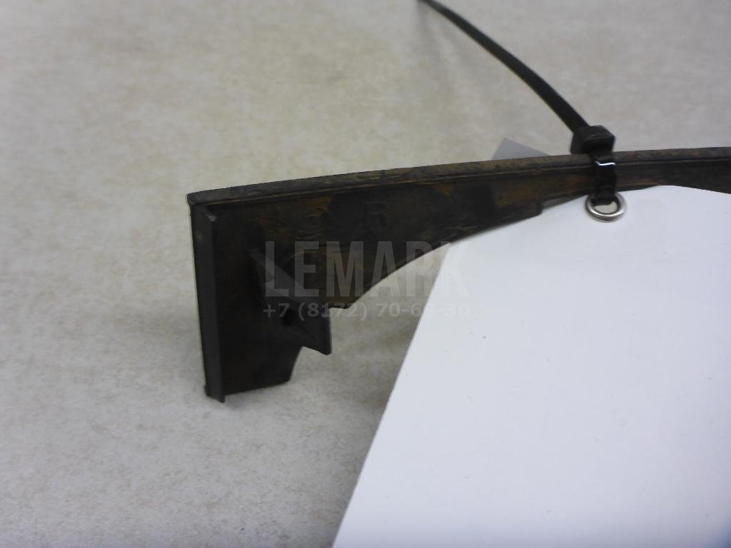 Рамка противотуманной фары правой