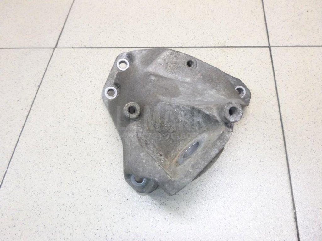 Кронштейн АКПП левый