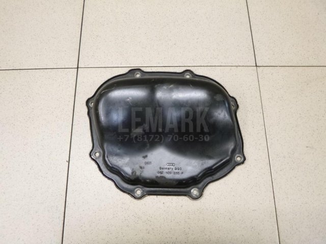 Крышка двигателя передняя