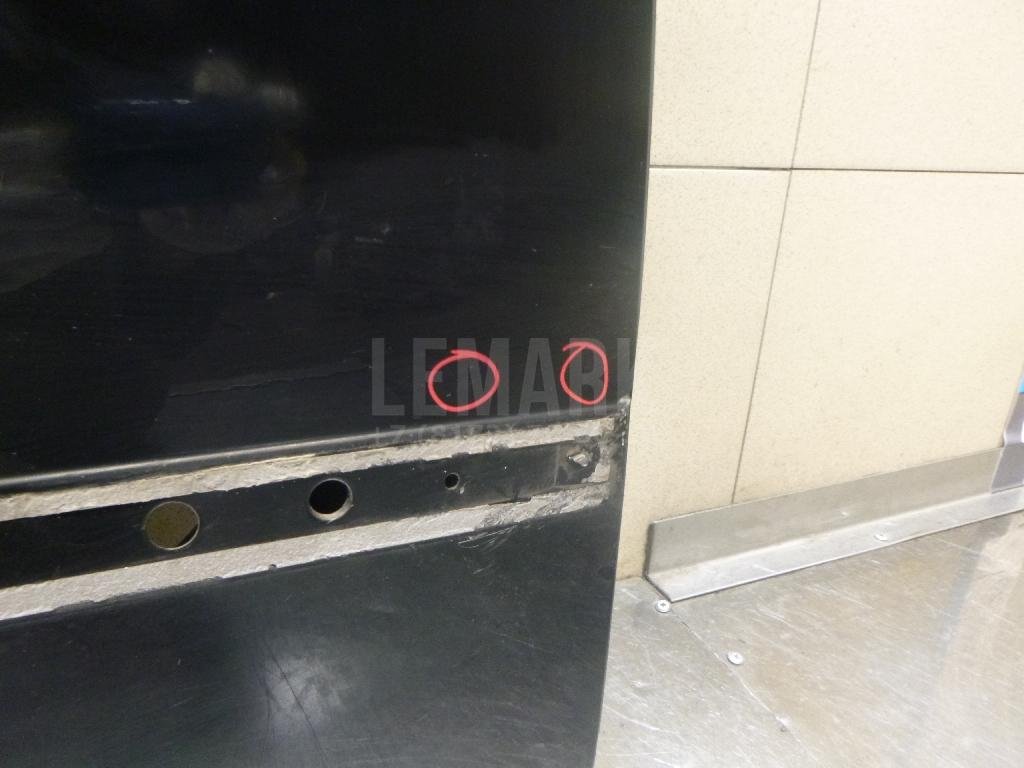 Дверь задняя правая