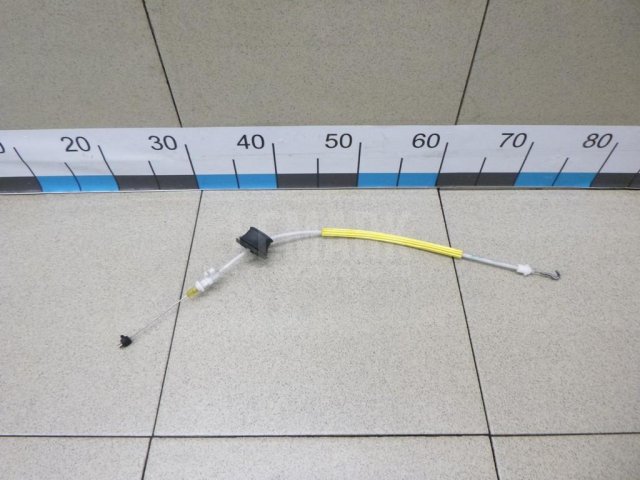 Трос открывания задней двери