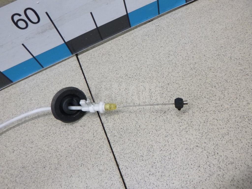 Трос открывания задней двери