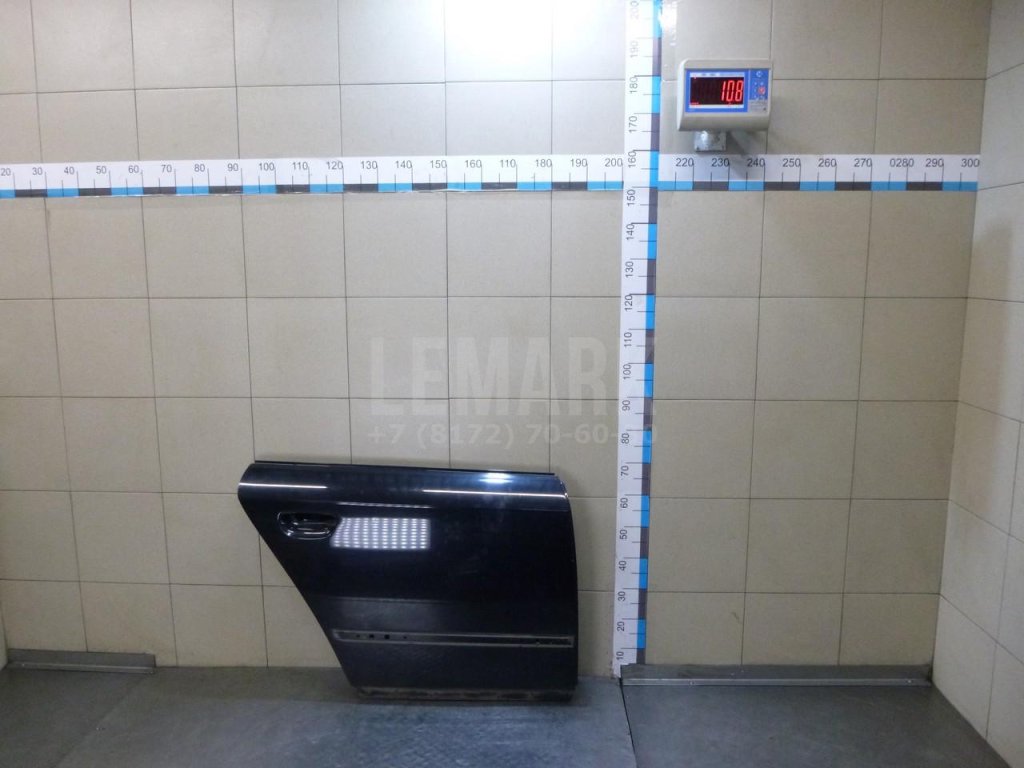 Дверь задняя правая