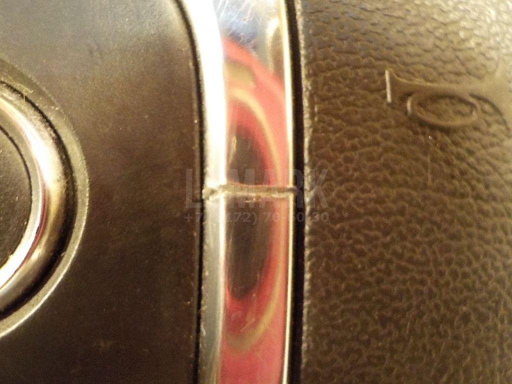 Подушка безопасности в рулевое колесо