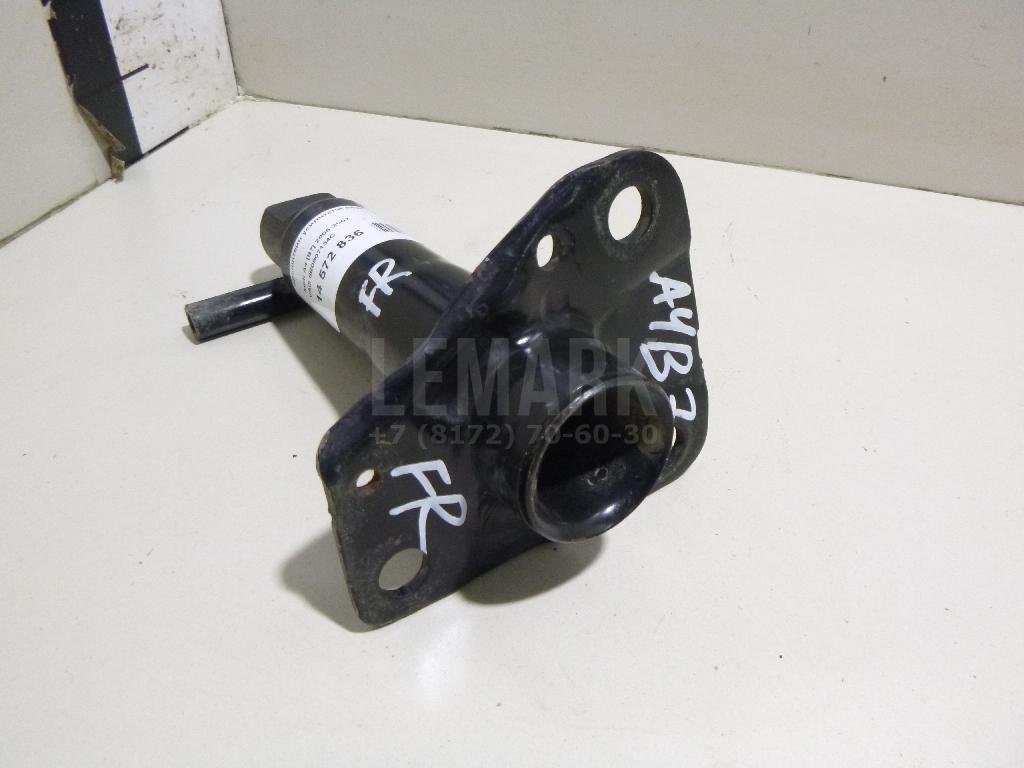 Кронштейн усилителя переднего бампера правый для  Audi 100 [C4] 1991-1994