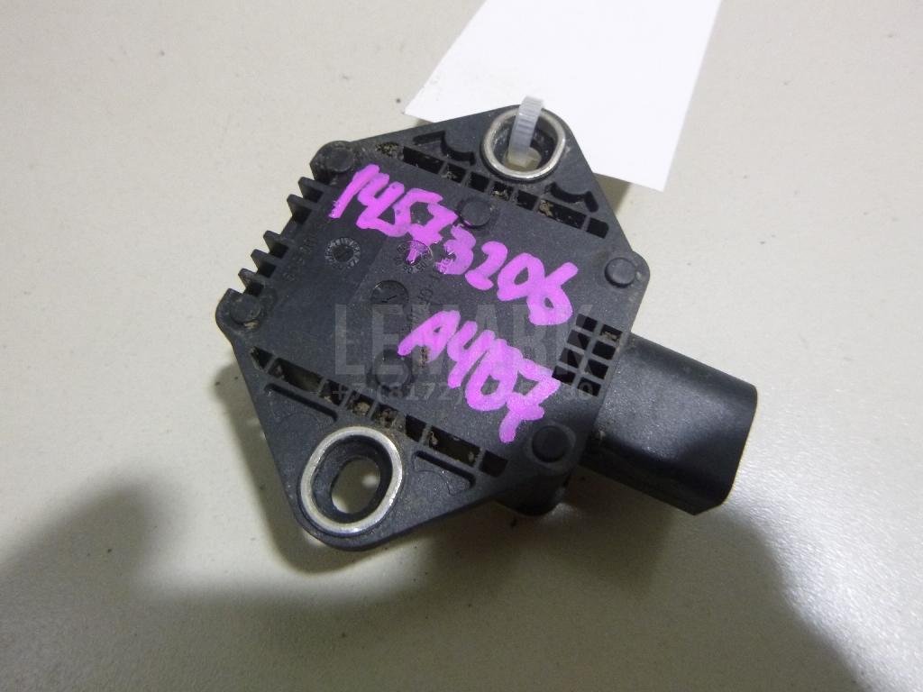 Датчик ускорения