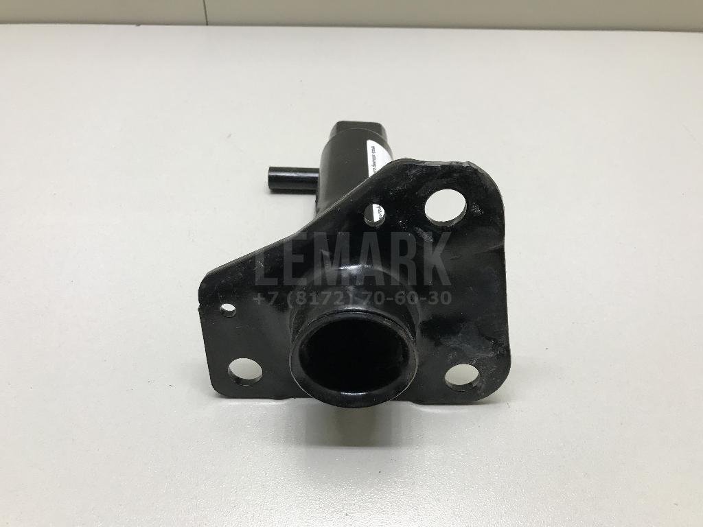 Кронштейн усилителя переднего бампера правый для  Audi A4 [B8] Allroad 2009-2015