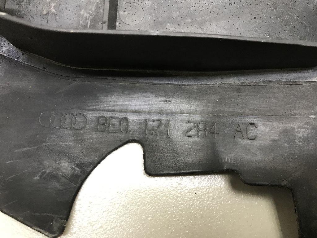 Воздуховод радиатора правый для  Audi A3 [8PA] Sportback 2004-2013