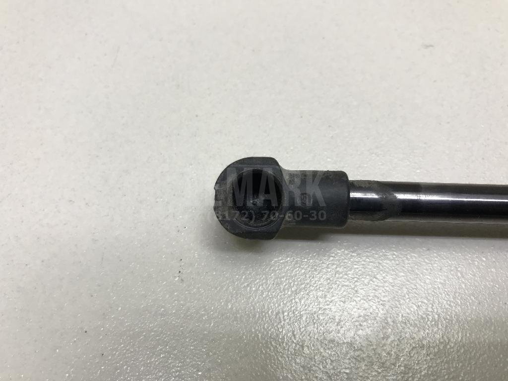 Амортизатор двери багажника