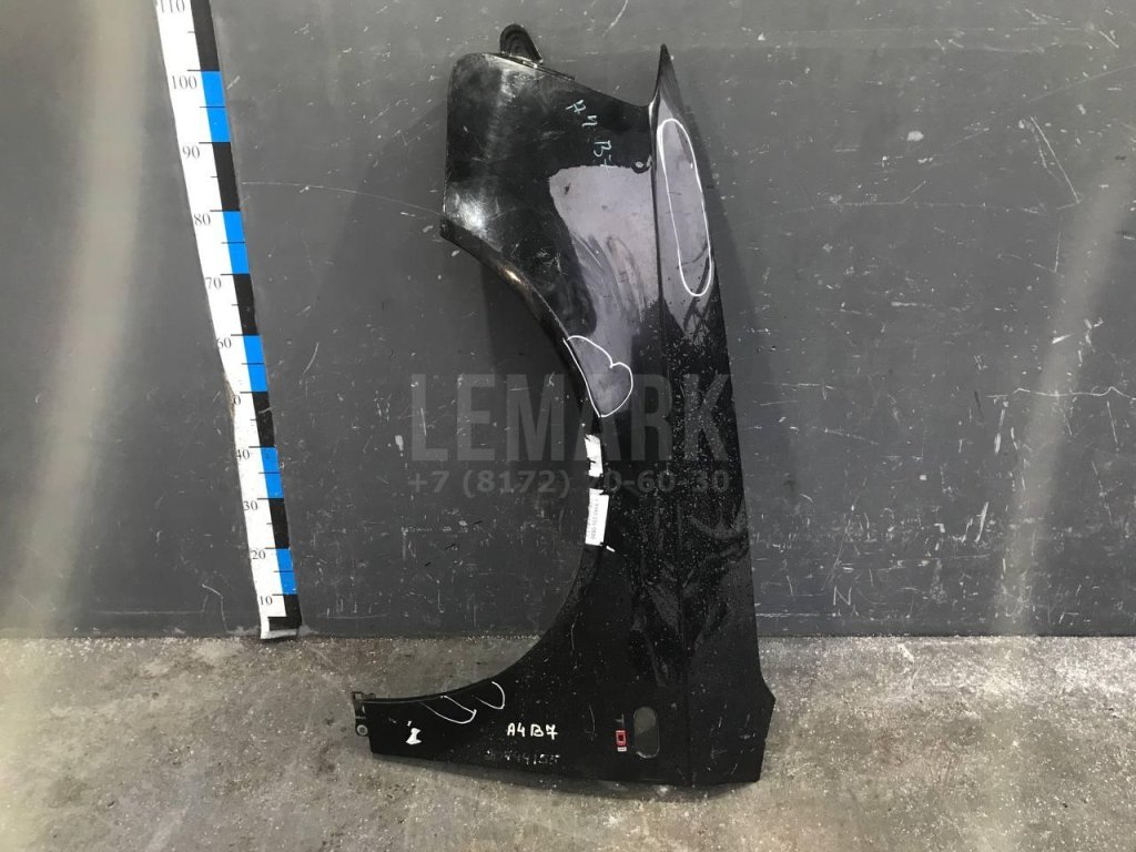 Крыло переднее левое