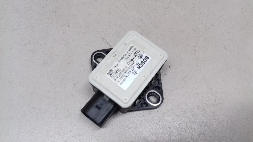 Датчик ускорения