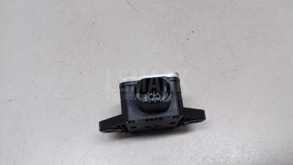 Датчик ускорения