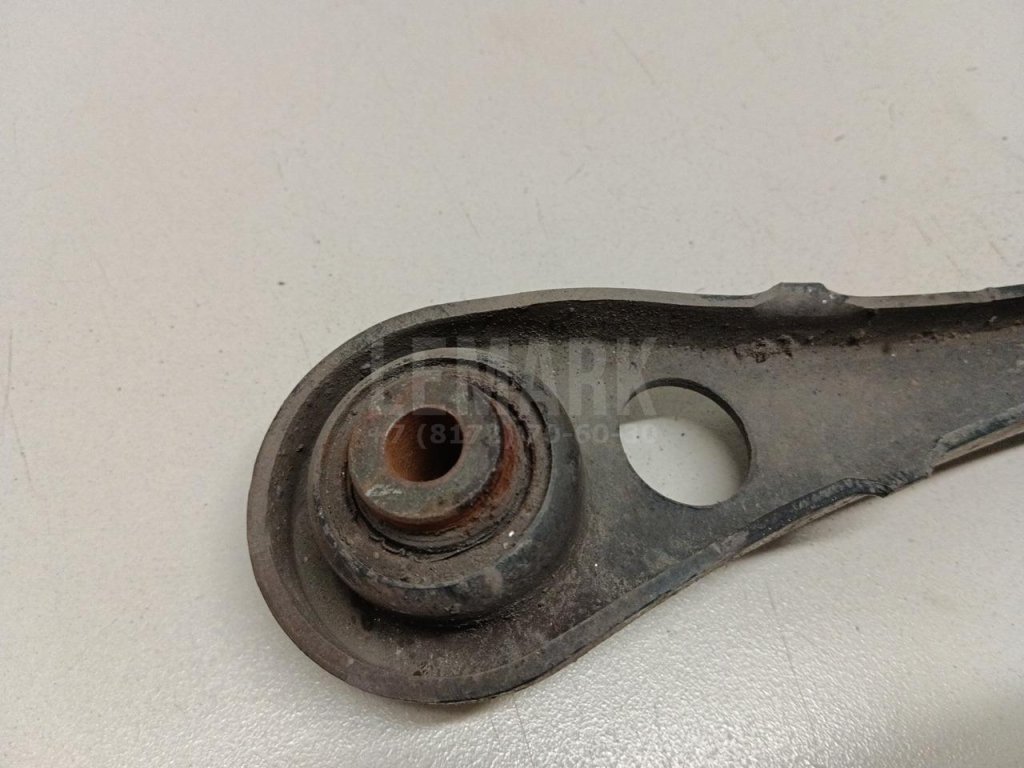 Рычаг задний поперечный