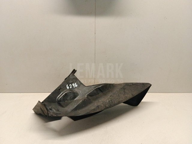 Воздуховод радиатора левый