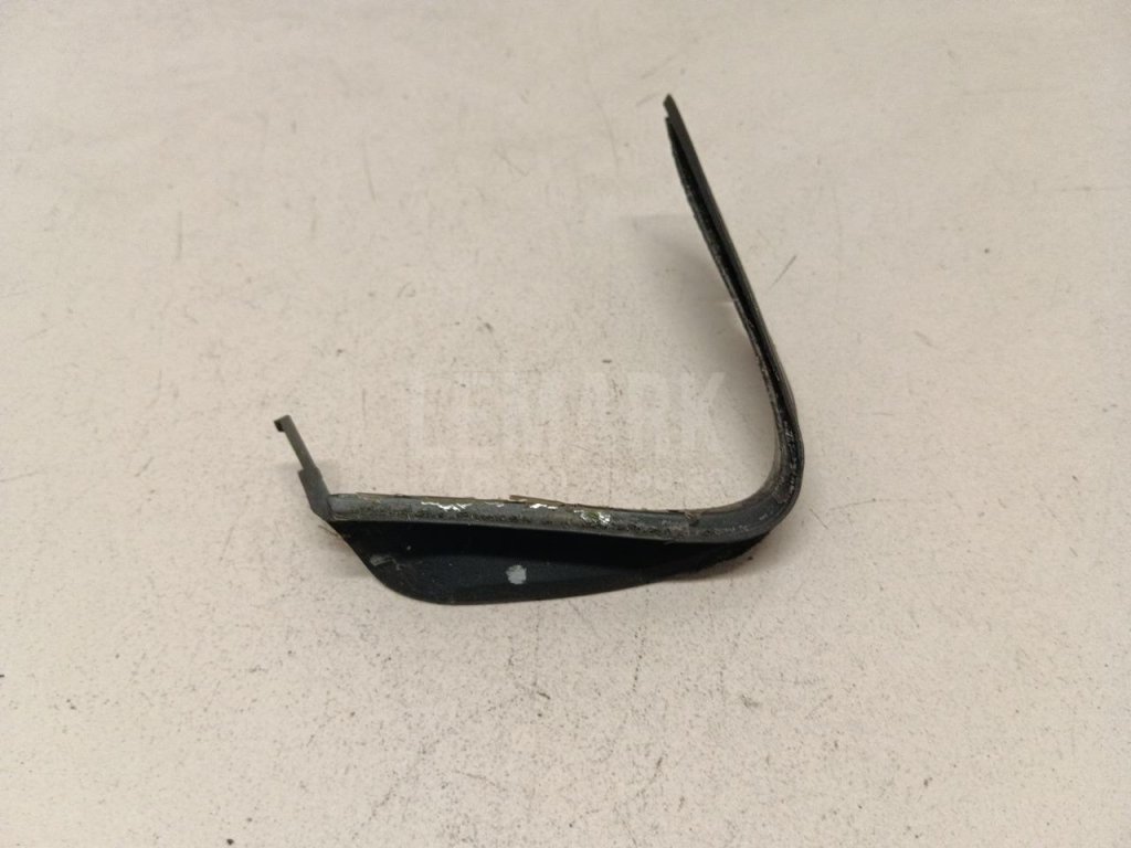 Уплотнитель фары