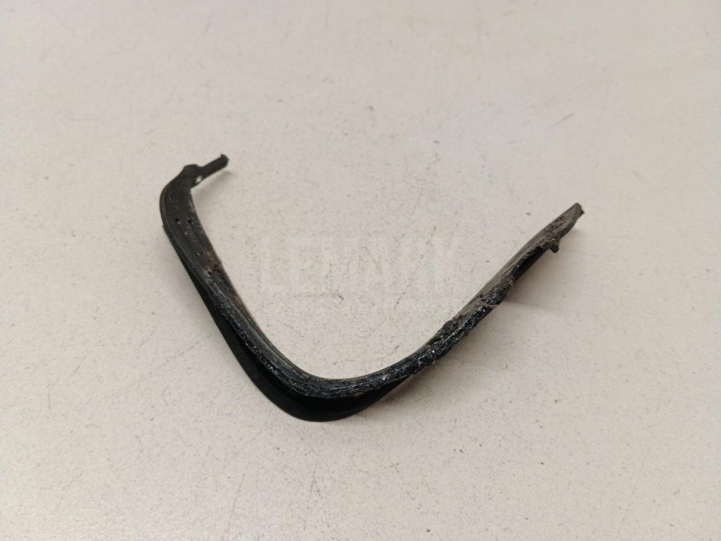 Уплотнитель фары