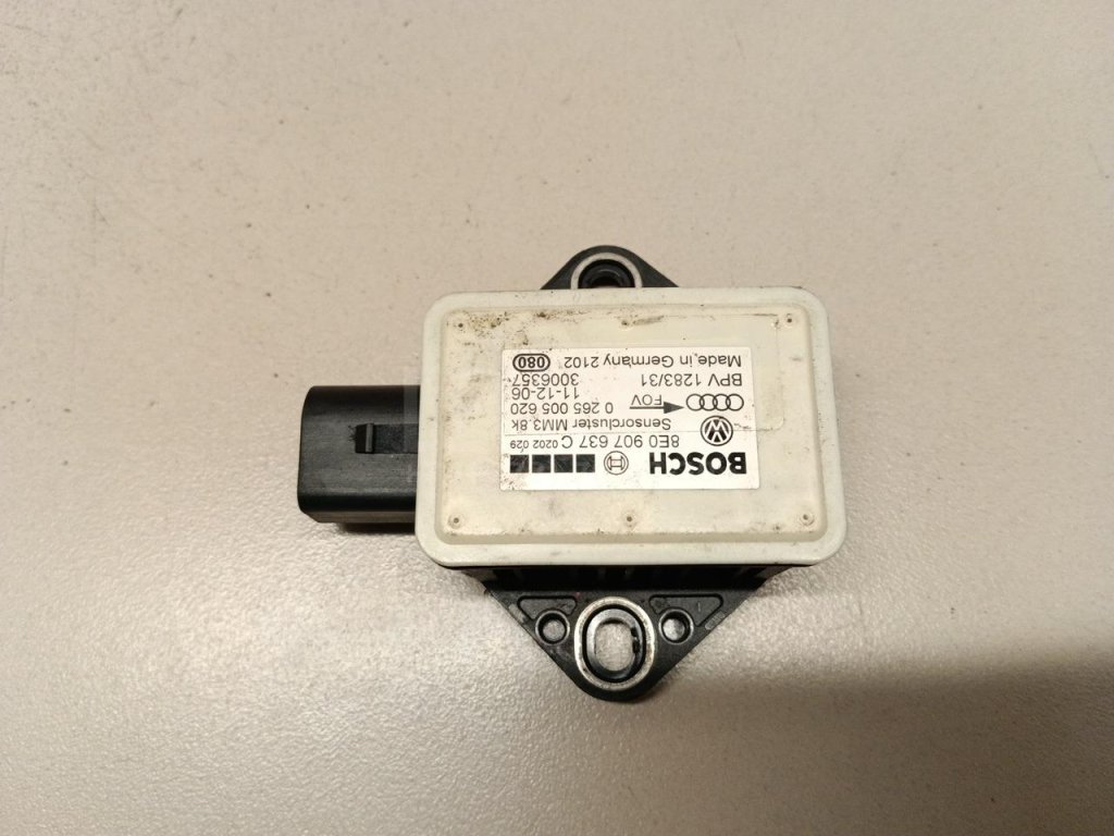 Датчик ускорения