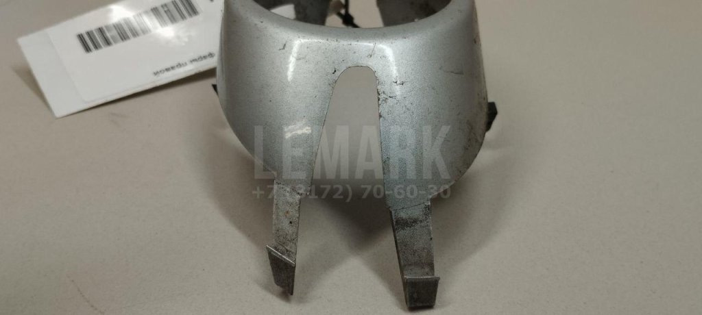 Рамка противотуманной фары правой