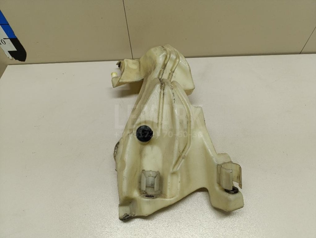 Бачок омывателя лобового стекла