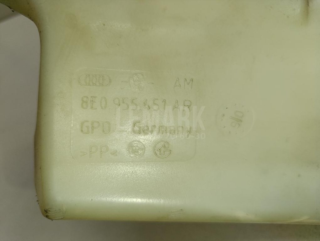 Бачок омывателя лобового стекла