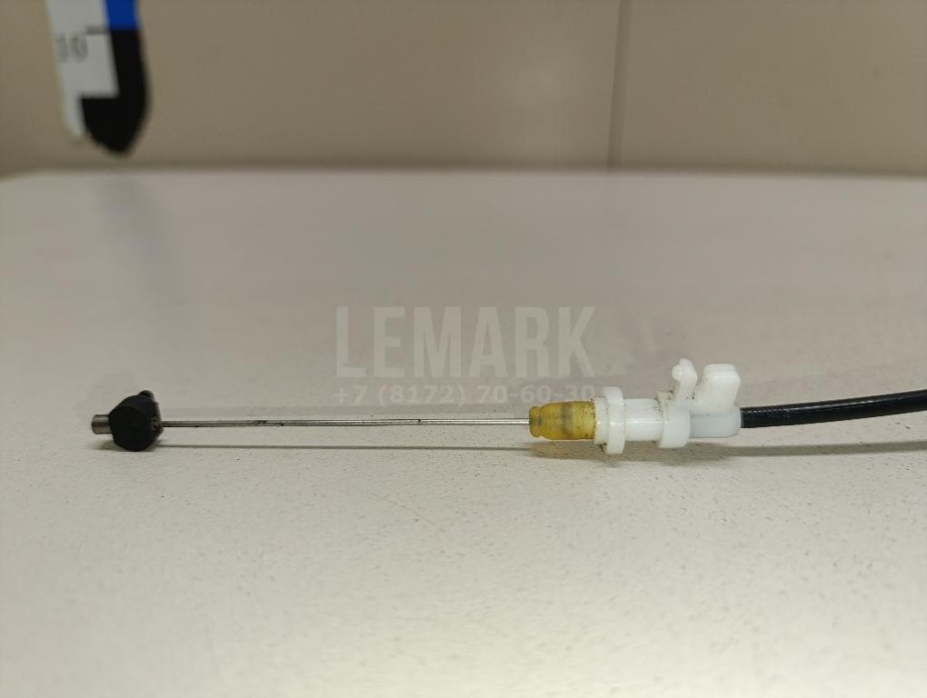 Трос открывания передней двери