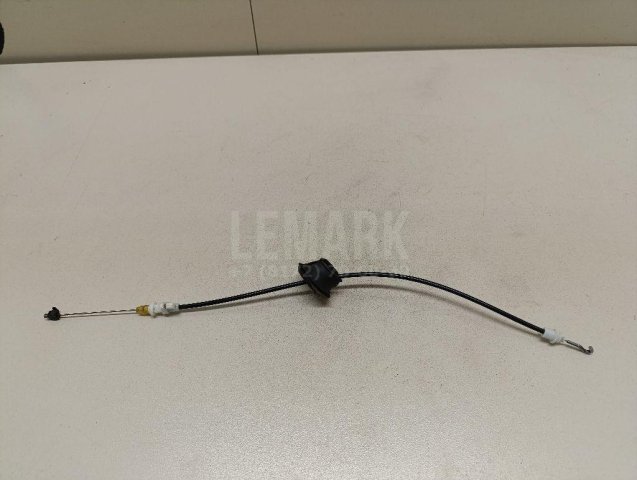 Трос открывания передней двери