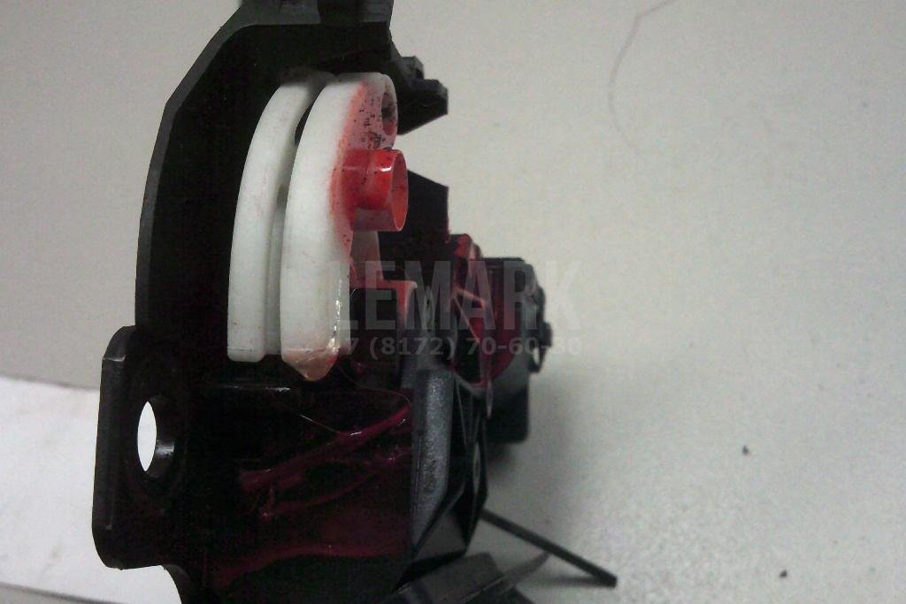 Замок багажника