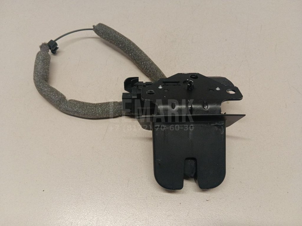 Замок багажника