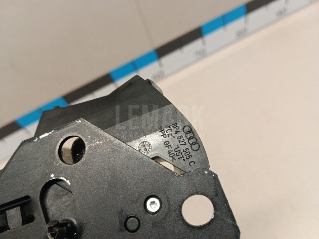 Замок багажника