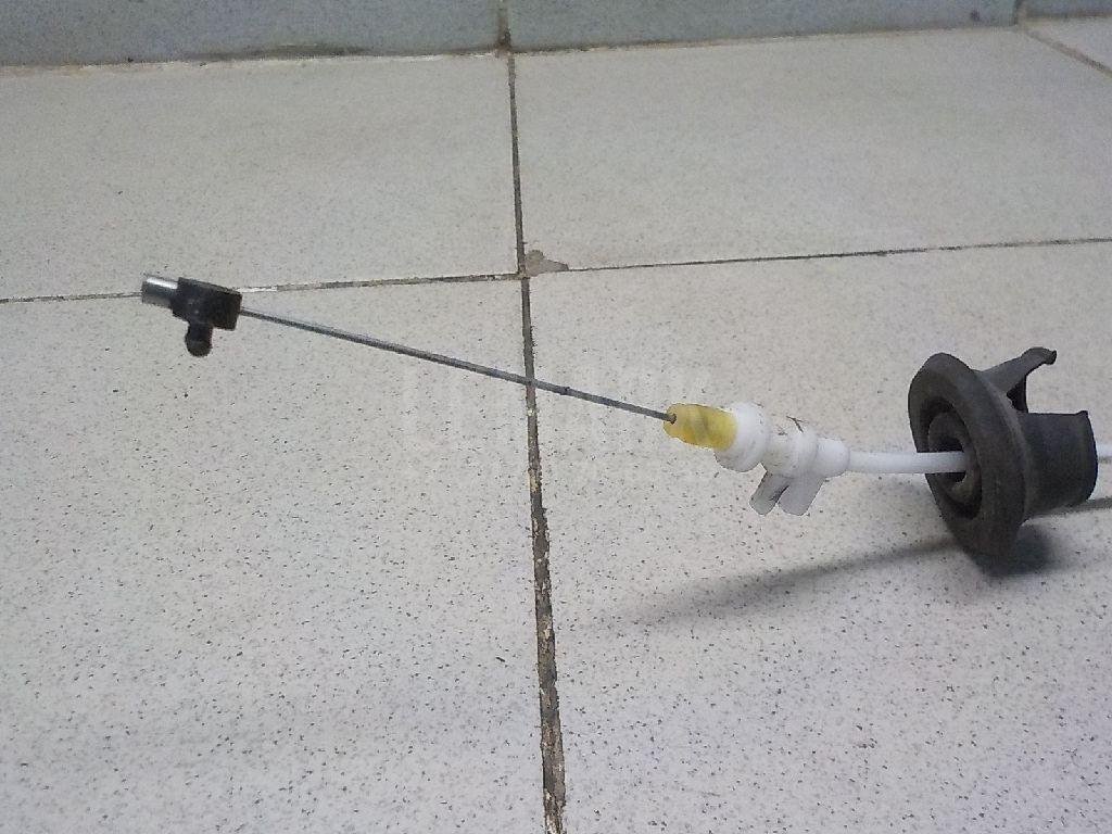 Трос открывания задней двери