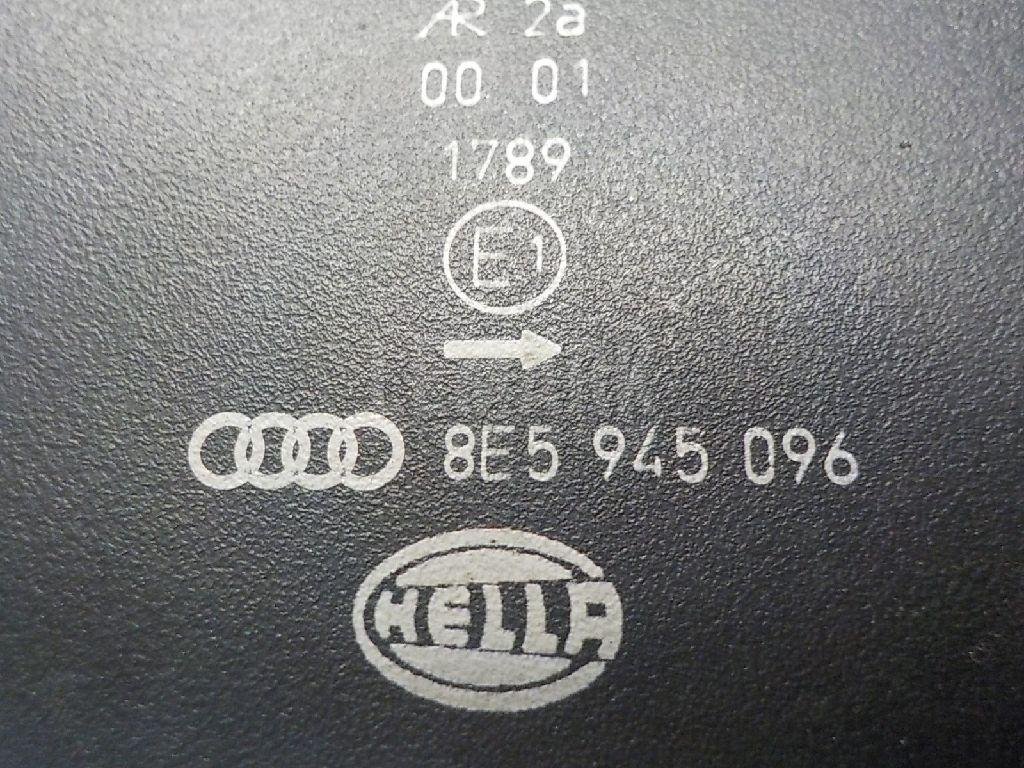 Фонарь задний наружный правый