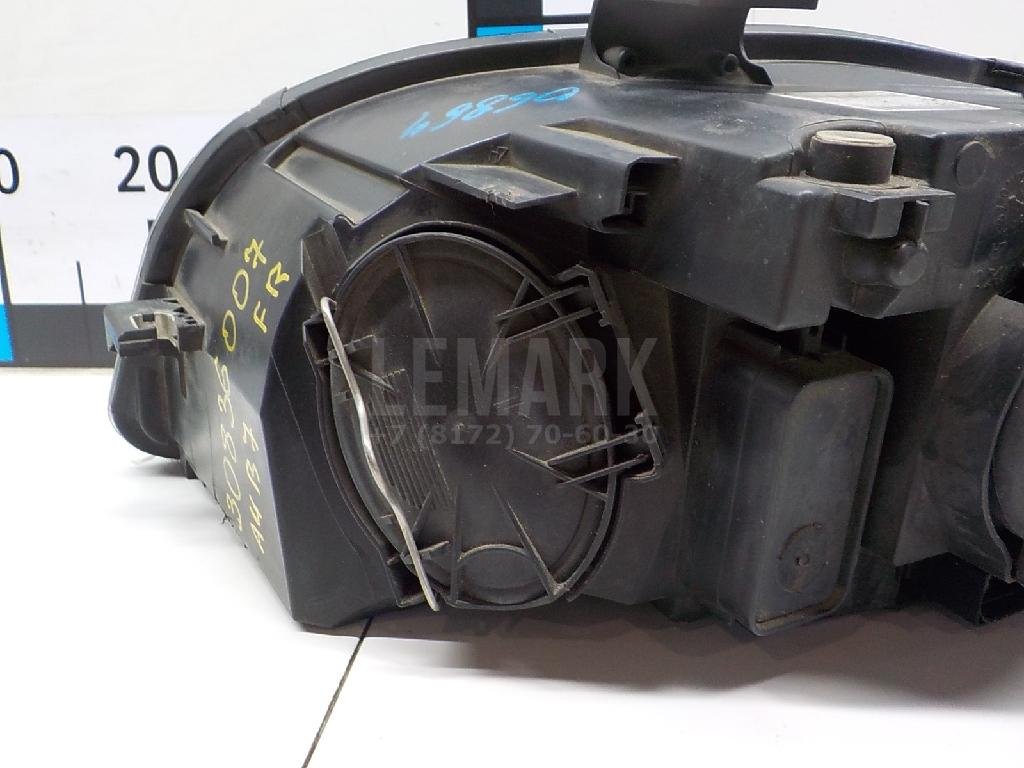 Фара правая для  Acura MDX 2001-2006