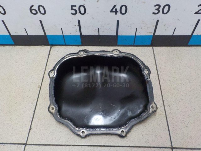 Крышка двигателя передняя