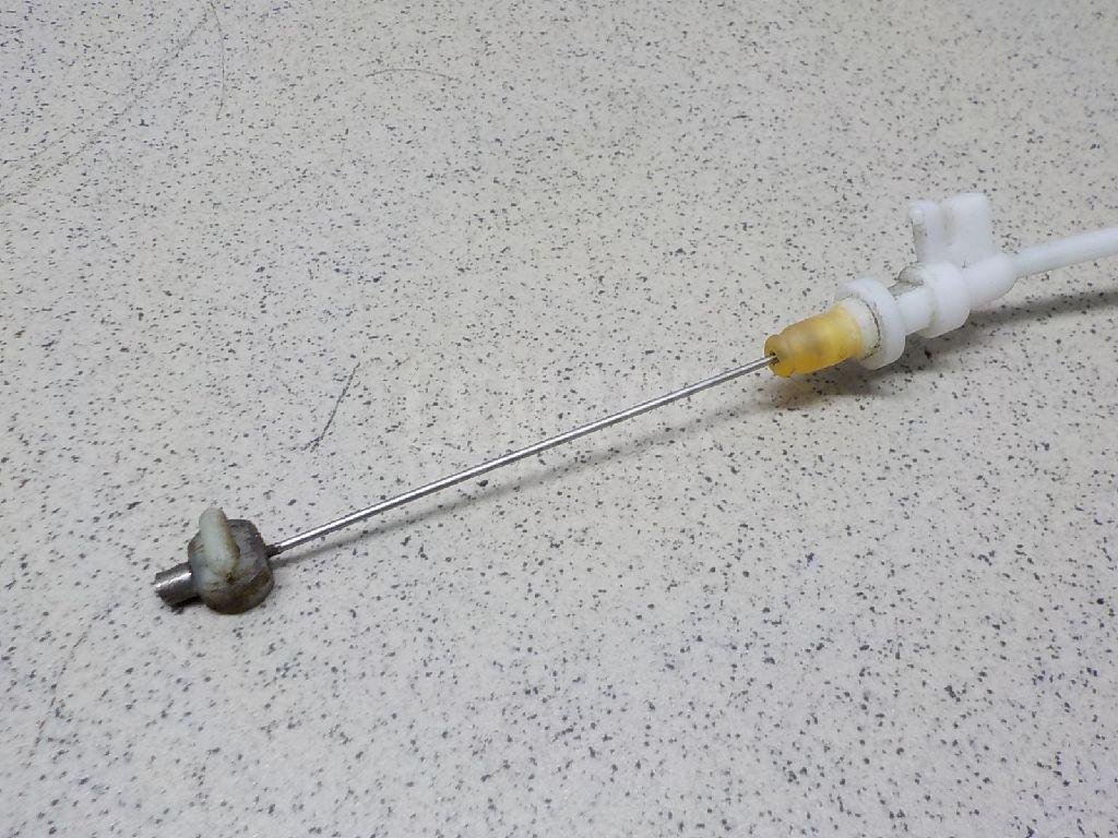 Трос открывания задней двери