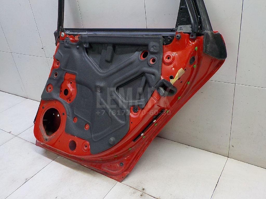 Дверь задняя правая